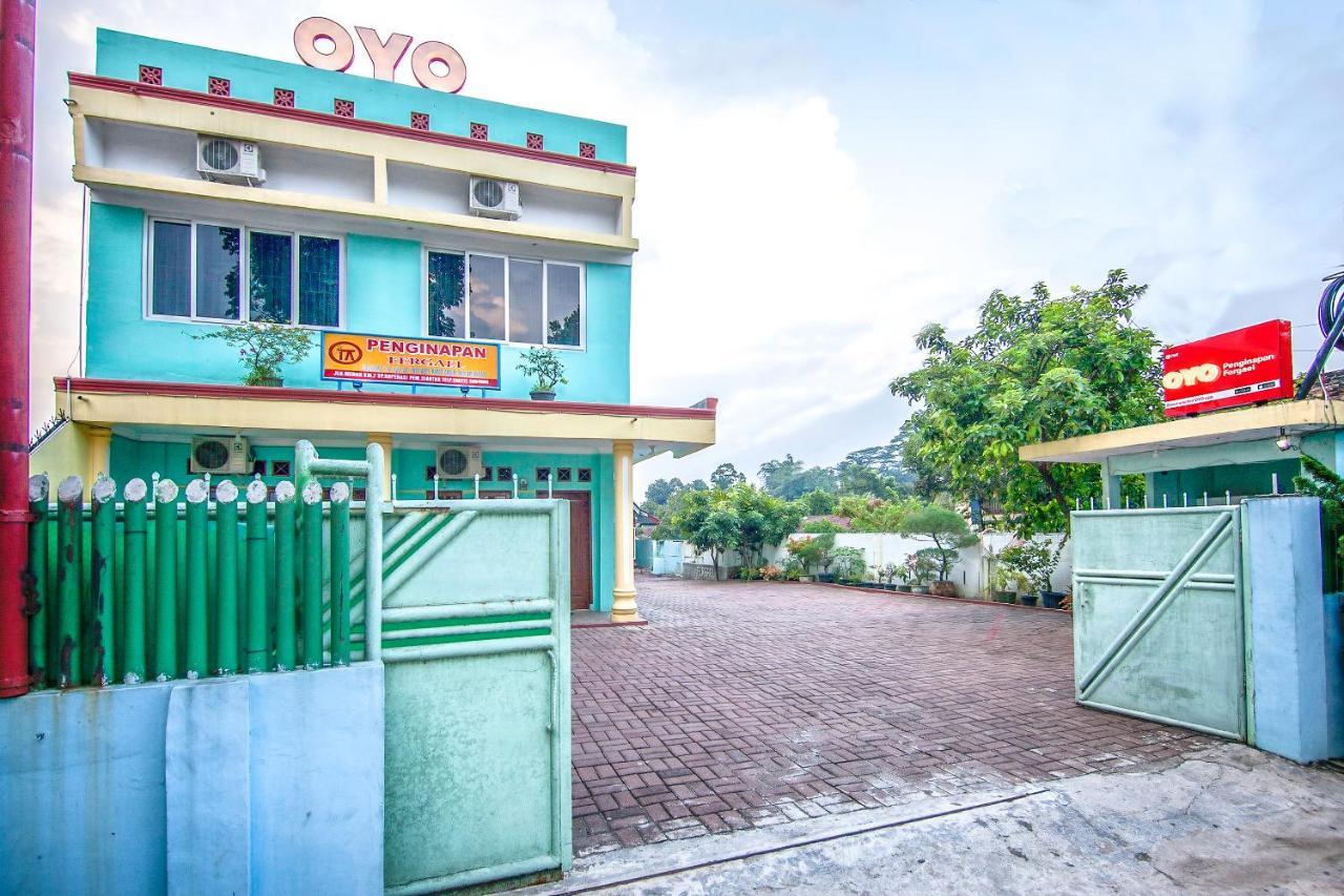 Oyo 796 Penginapan Fergael Pematangsiantar Kültér fotó